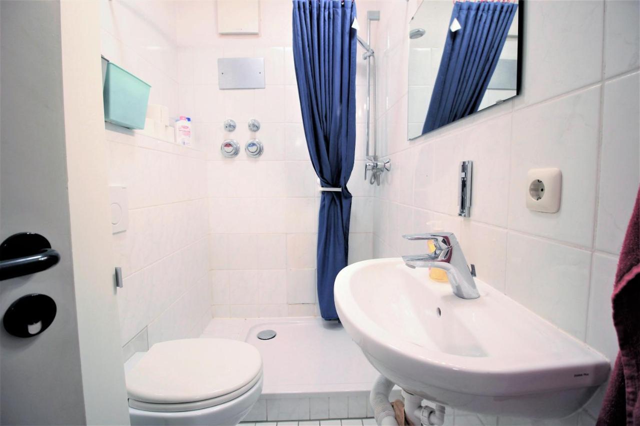 Zimmer In Innenstadtwohnung * Wurzburg