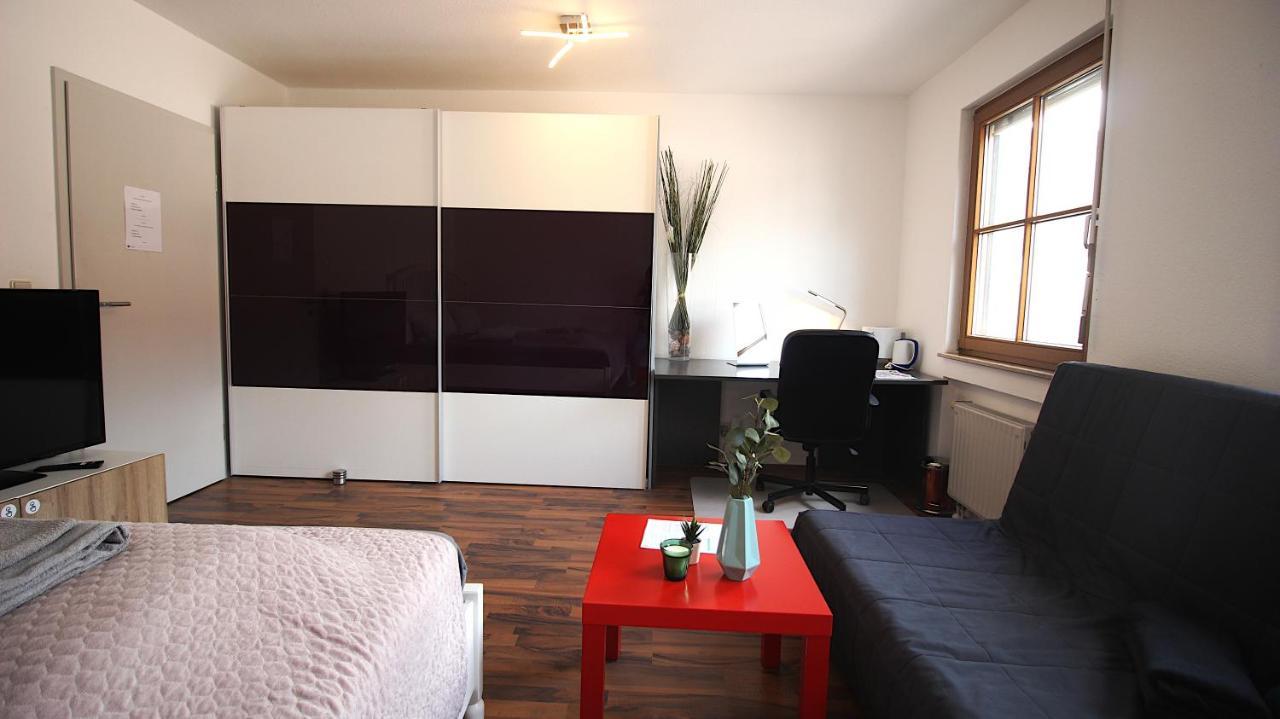 Zimmer In Innenstadtwohnung