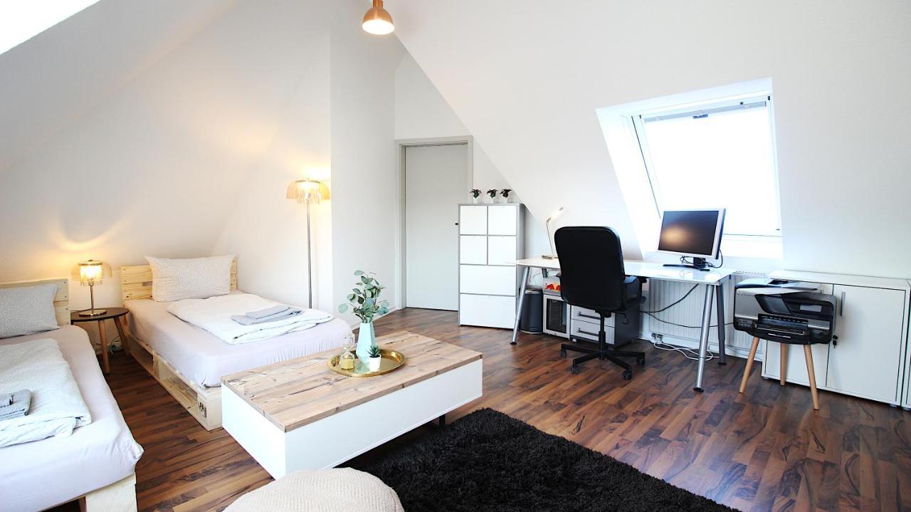 Zimmer In Innenstadtwohnung *