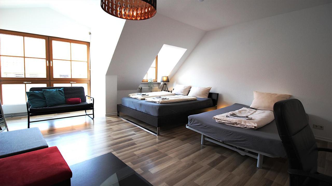 Zimmer In Innenstadtwohnung Homestay *