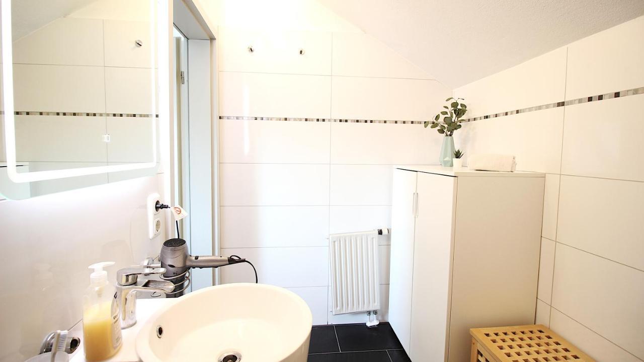 Zimmer In Innenstadtwohnung Homestay Wurzburg