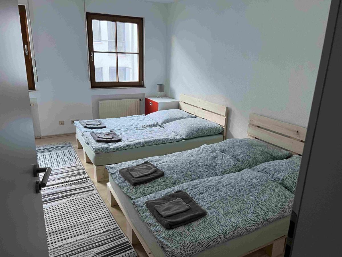 Zimmer In Innenstadtwohnung Privatunterkunft