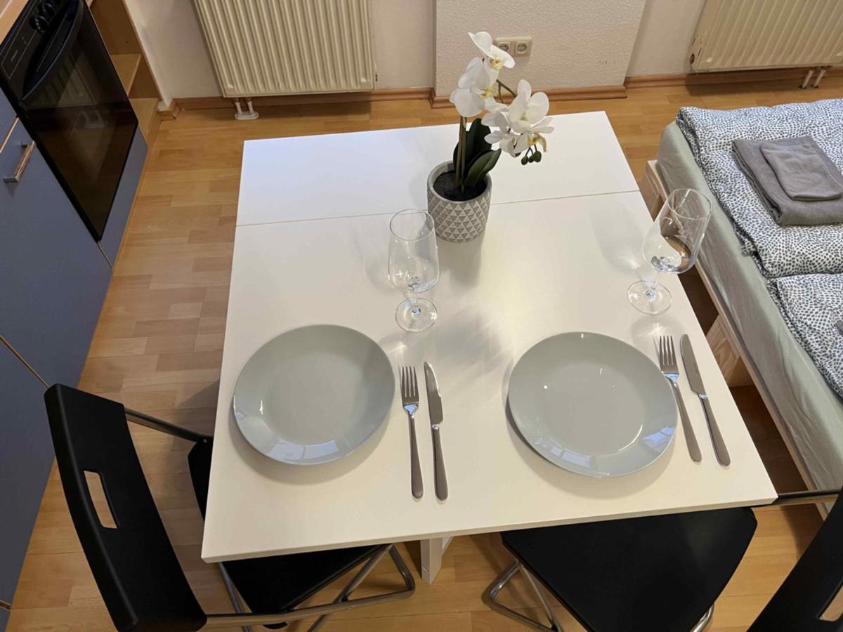 Zimmer In Innenstadtwohnung *