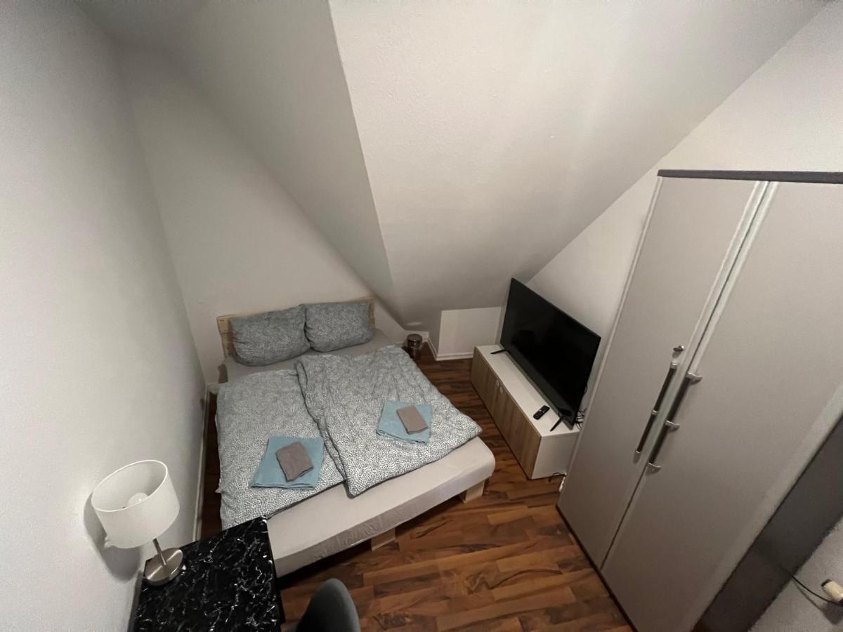 Zimmer In Innenstadtwohnung Homestay *